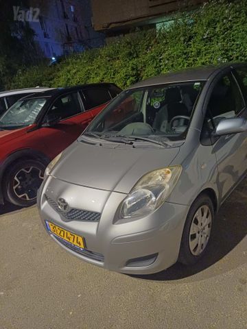 טויוטה יאריס