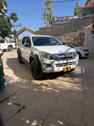 מודעת רכב איסוזו די-מקס