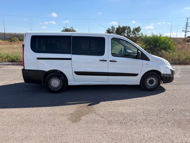 מודעת רכב סיטרואן ג'אמפי