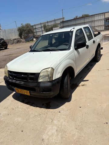 איסוזו די-מקס