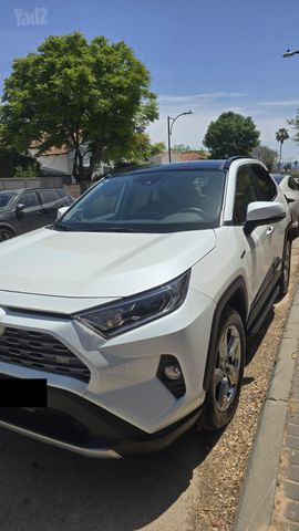 טויוטה RAV4