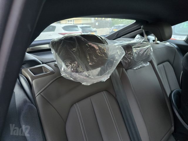 מודעת רכב אאודי Q4 e-tron