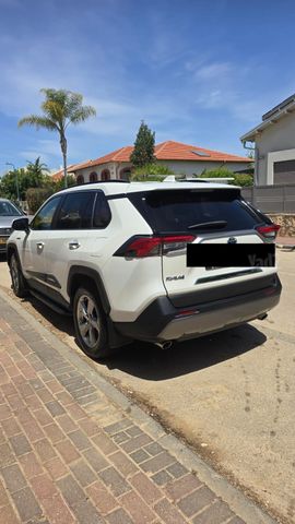 טויוטה RAV4