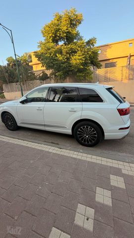אאודי Q7