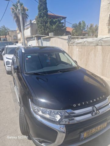 מיצובישי אאוטלנדר