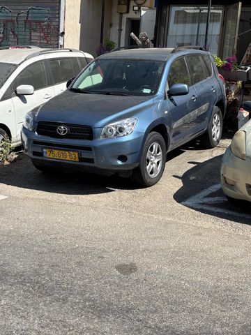 מודעת רכב טויוטה RAV4