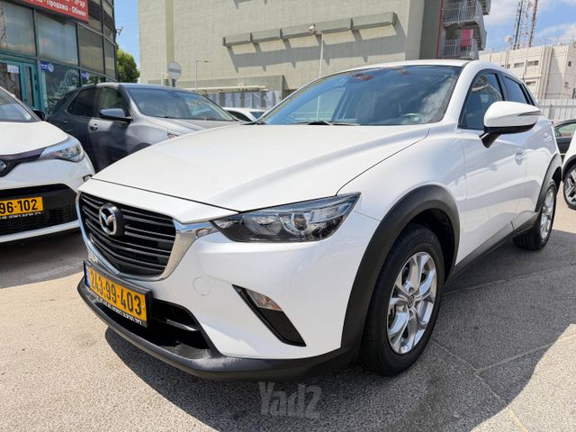 מודעת רכב מאזדה CX-3