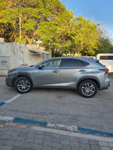 לקסוס NX