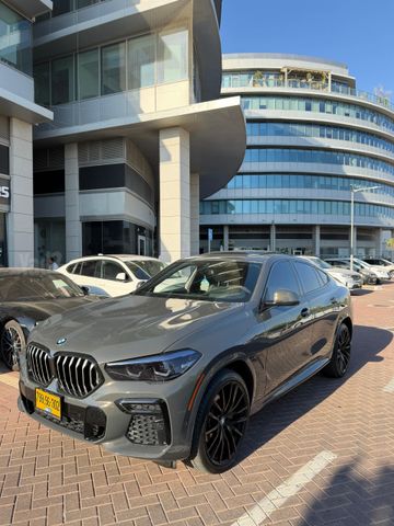 ב מ וו X6