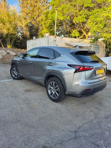 לקסוס NX