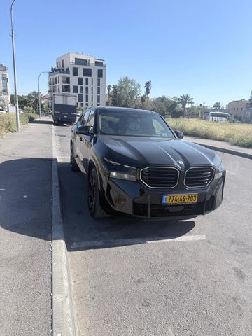 ב מ וו XM
