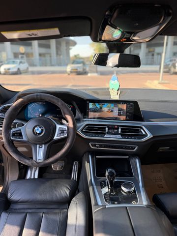 ב מ וו X6