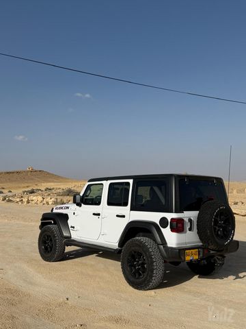 מודעת רכב ג'יפ רנגלר