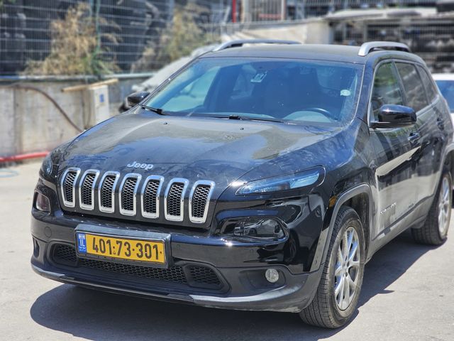 מודעת רכב ג'יפ צ'ירוקי