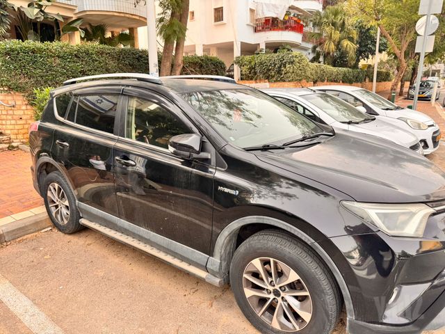 טויוטה RAV4