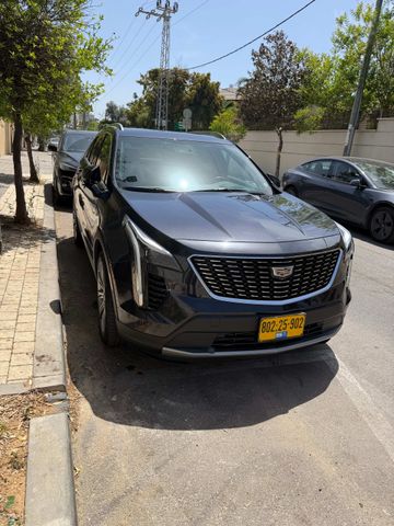 קאדילק XT4