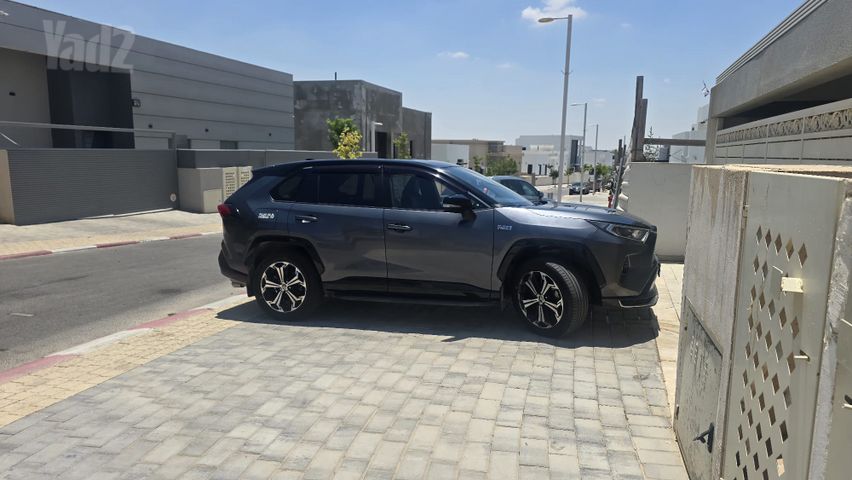 מודעת רכב טויוטה RAV4