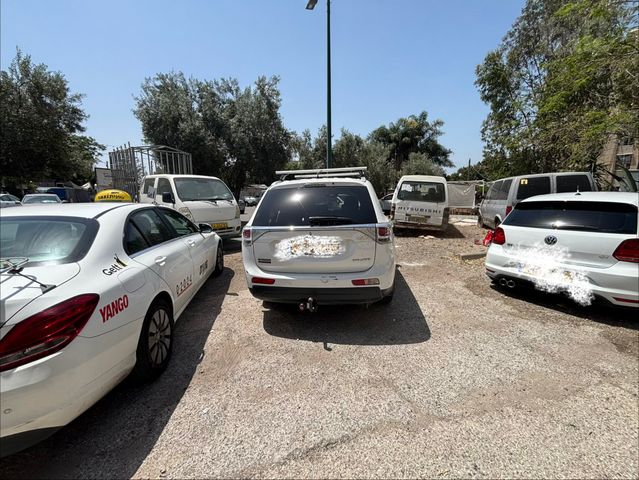 מיצובישי אאוטלנדר