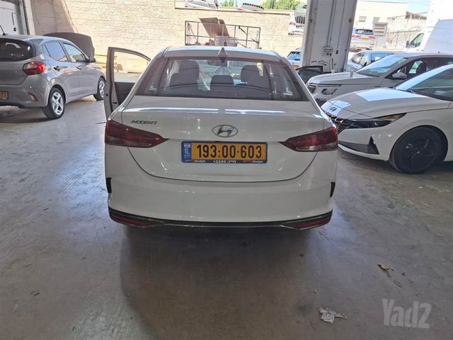 יונדאי אקסנט i25
