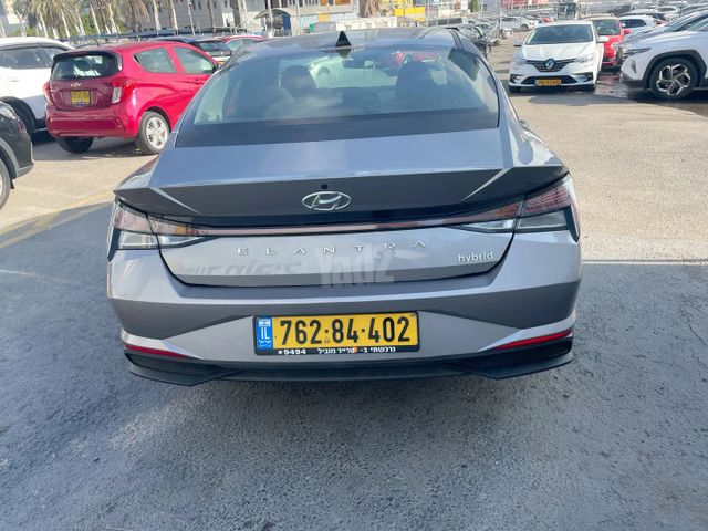יונדאי אלנטרה