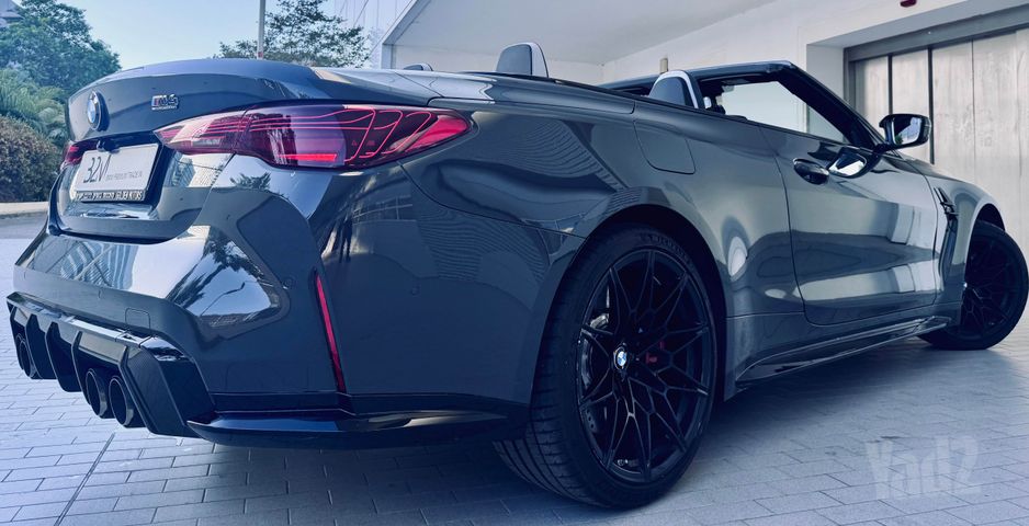 ב מ וו M4