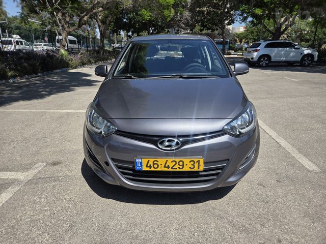 יונדאי i20