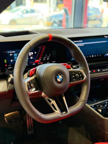 ב מ וו M5