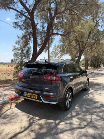 קיה נירו