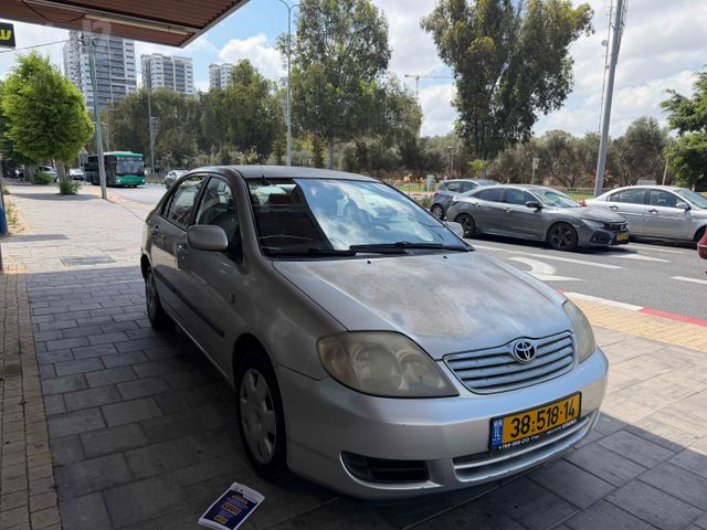 טויוטה קורולה