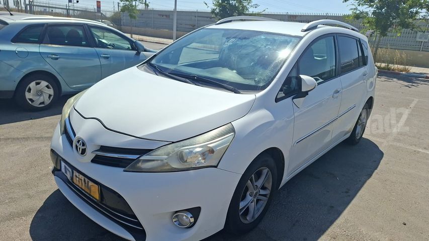 מודעת רכב טויוטה ורסו