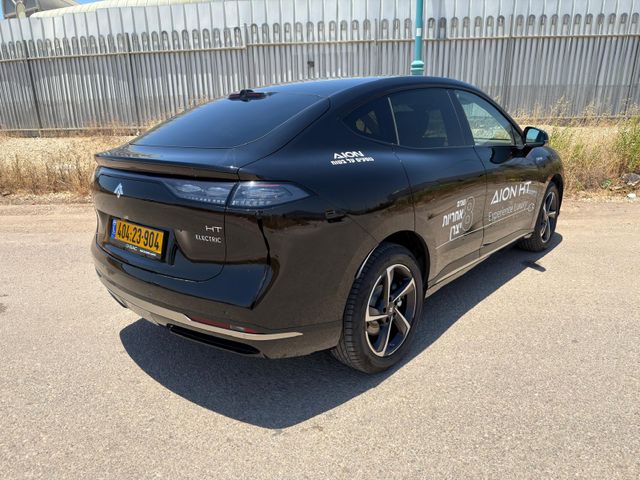 מודעת רכב ג'י.איי.סי איון HT 2