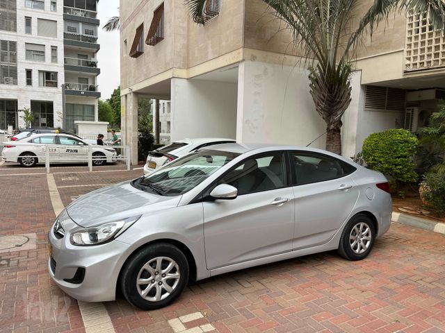 מודעת רכב יונדאי אקסנט i25