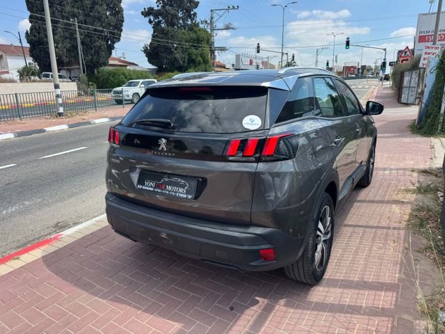 פיג'ו 3008