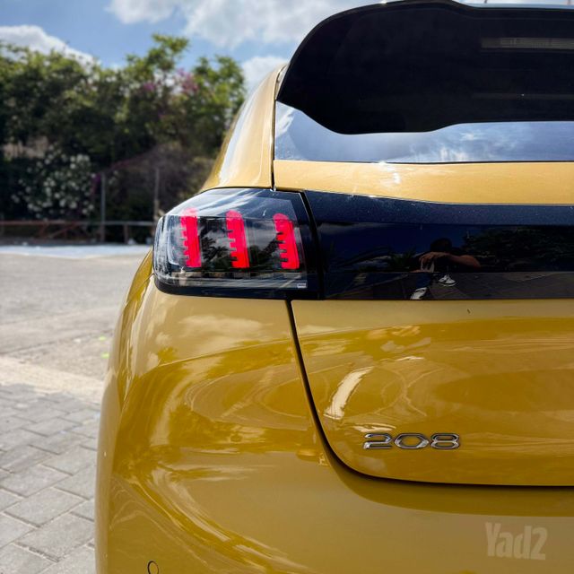 פיג'ו 208