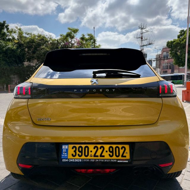 פיג'ו 208