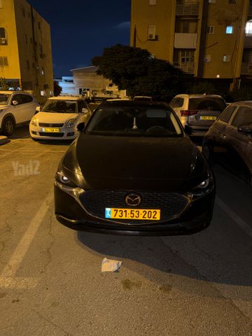 מודעת רכב מאזדה 3