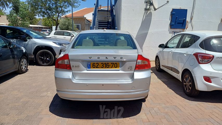 וולוו S80