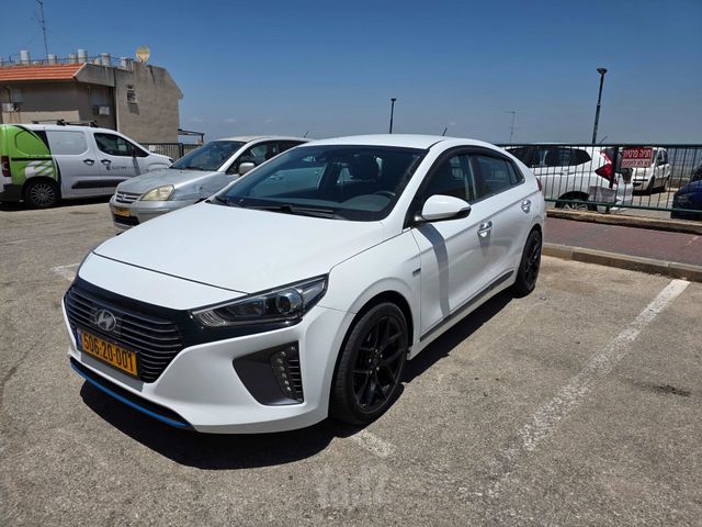 יונדאי איוניק