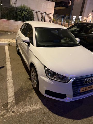 מודעת רכב אאודי A1