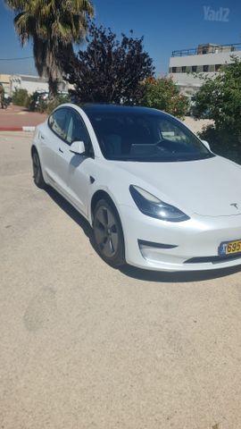 מודעת רכב טסלה מודל 3