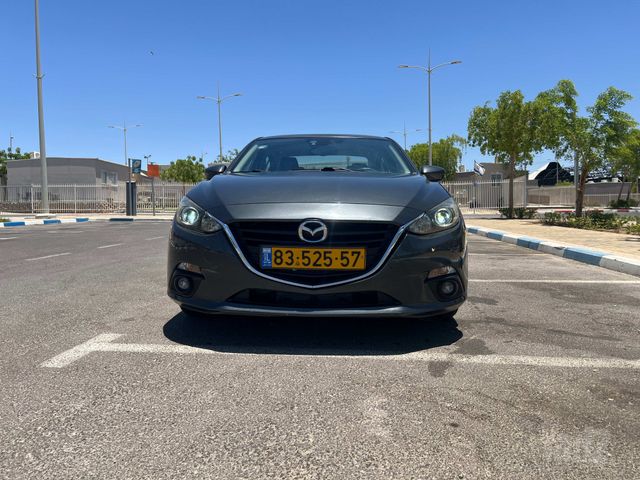 מאזדה 3