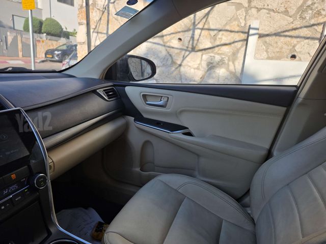 טויוטה קאמרי