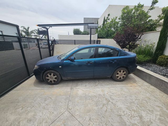 מודעת רכב מאזדה 3