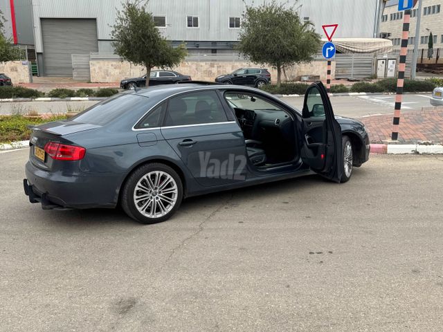 אאודי A4
