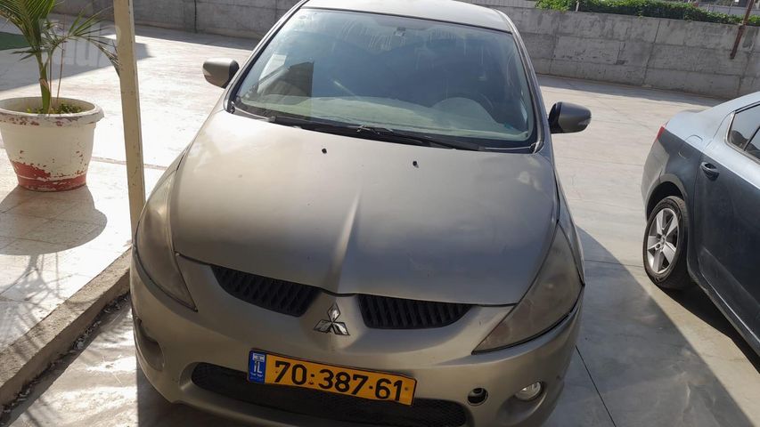 מיצובישי גרנדיס
