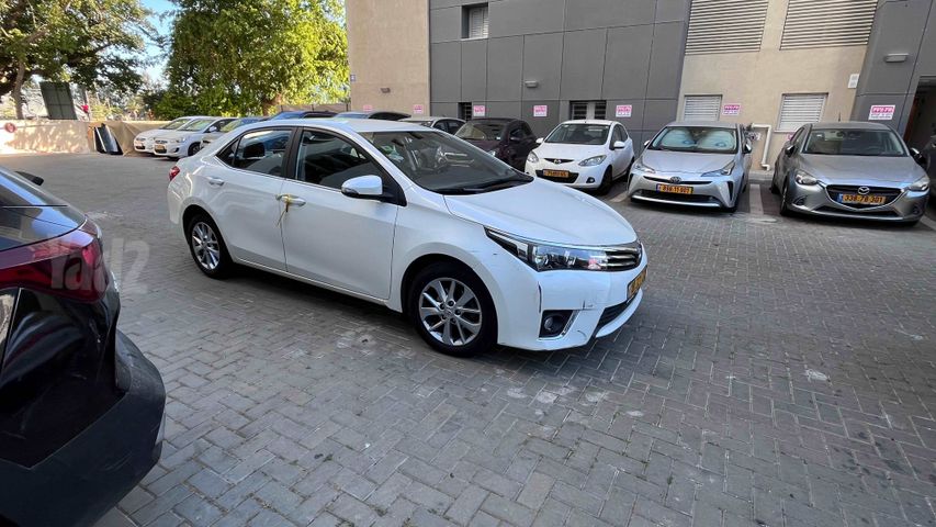 טויוטה קורולה