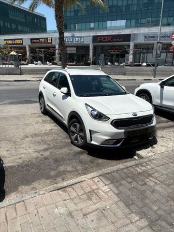 קיה נירו