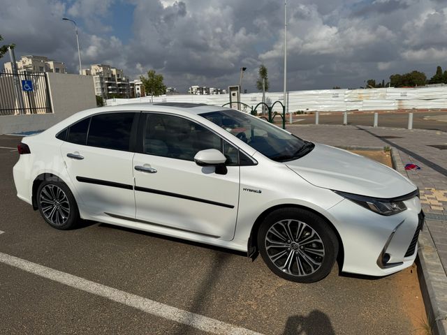 מודעת רכב טויוטה קורולה