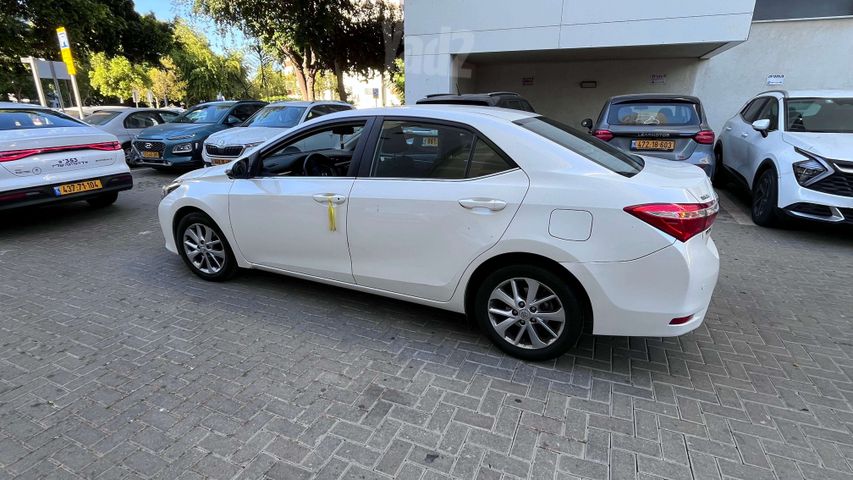 טויוטה קורולה