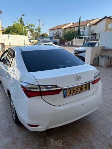 מודעת רכב טויוטה קורולה